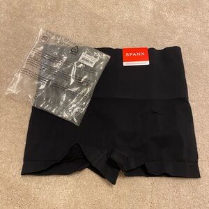 NWT Spanx Ecocare Boyshort Sz M Very Black Briefs in bag (never tried on)
